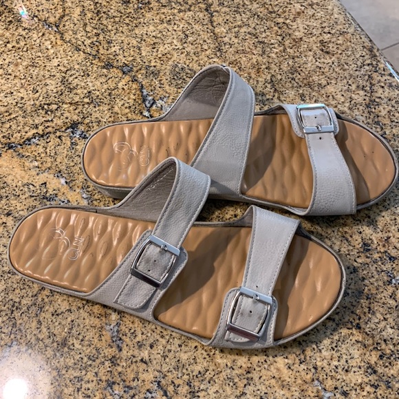 CLN Olympia leather sandals - Picture 1 of 6